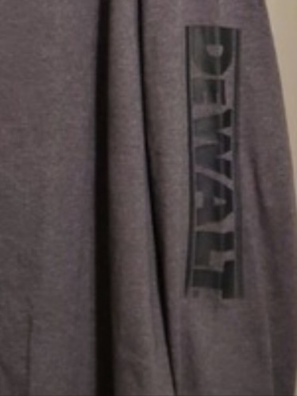DEWALT Men's Long Sleeve Crew Tee in Heather Charcoal